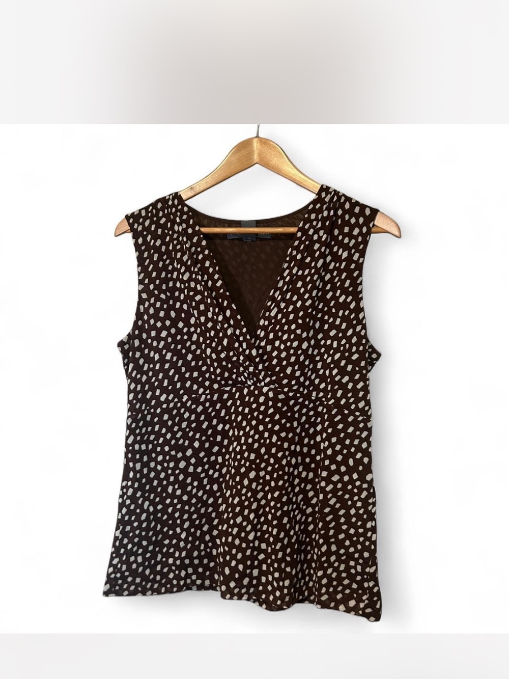 Josephine Chaus Brown Pattern Sleeveless V-Neck Blouse Y2K Era